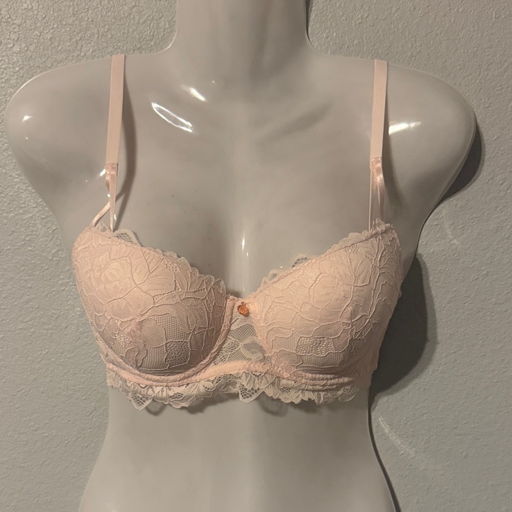 Marilyn Monroe Pale Pink Lace Push-Up Bra